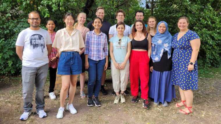 group picture of the Meta-Active doctoral candidates with speaker Prof. Staude and coordinator